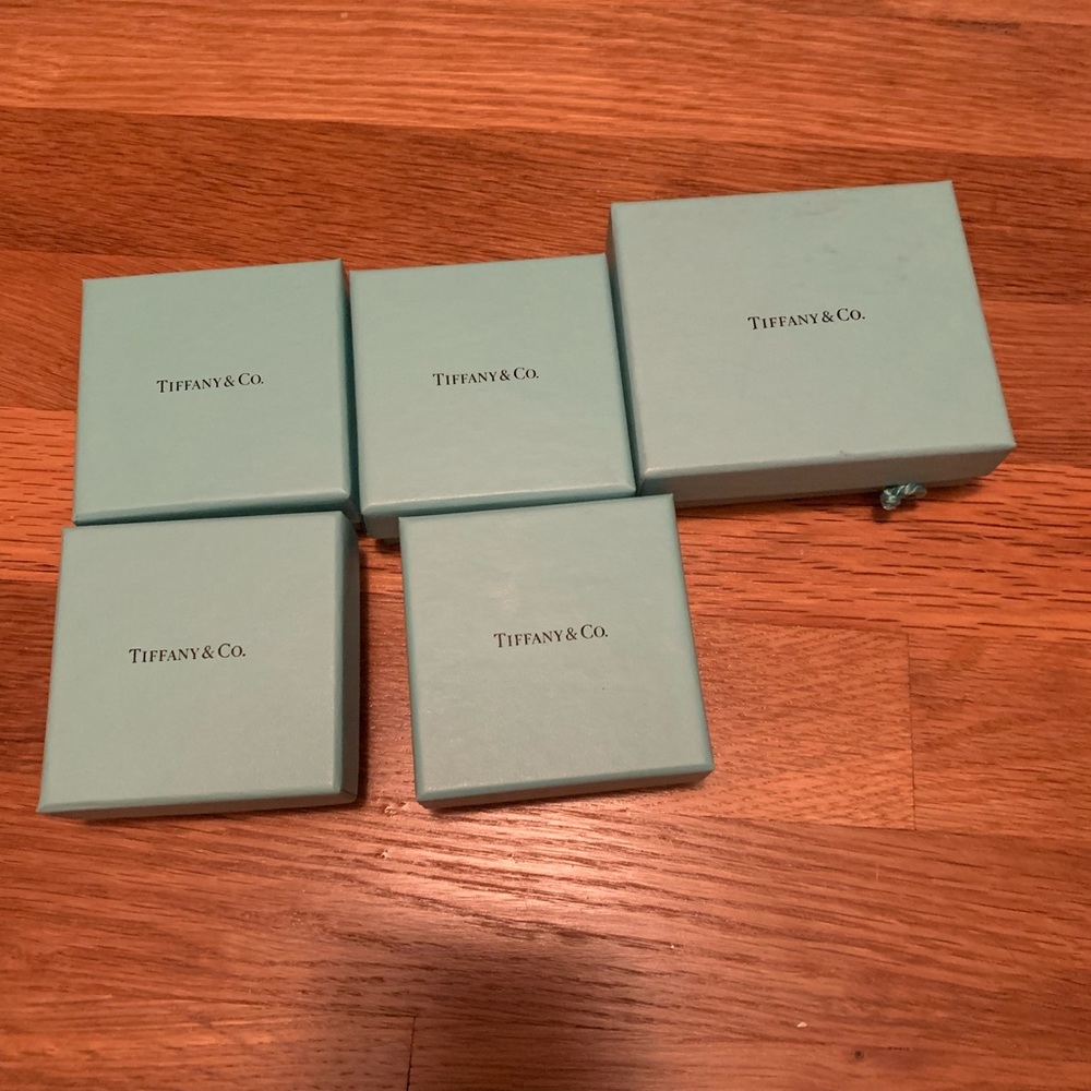 Bundle of 5 Tiffany jewelry boxes
